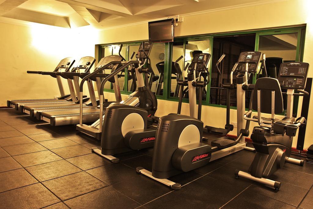 Golfview Serviced Apartments ไนโรบี ภายนอก รูปภาพ
