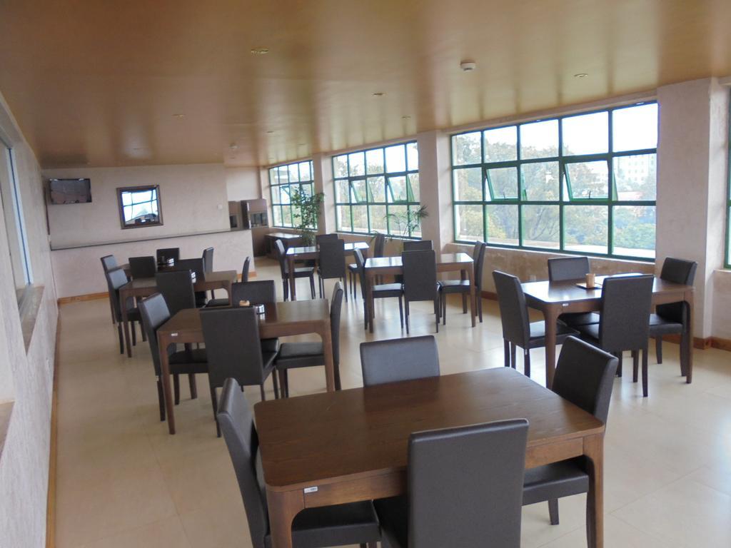 Golfview Serviced Apartments ไนโรบี ภายนอก รูปภาพ